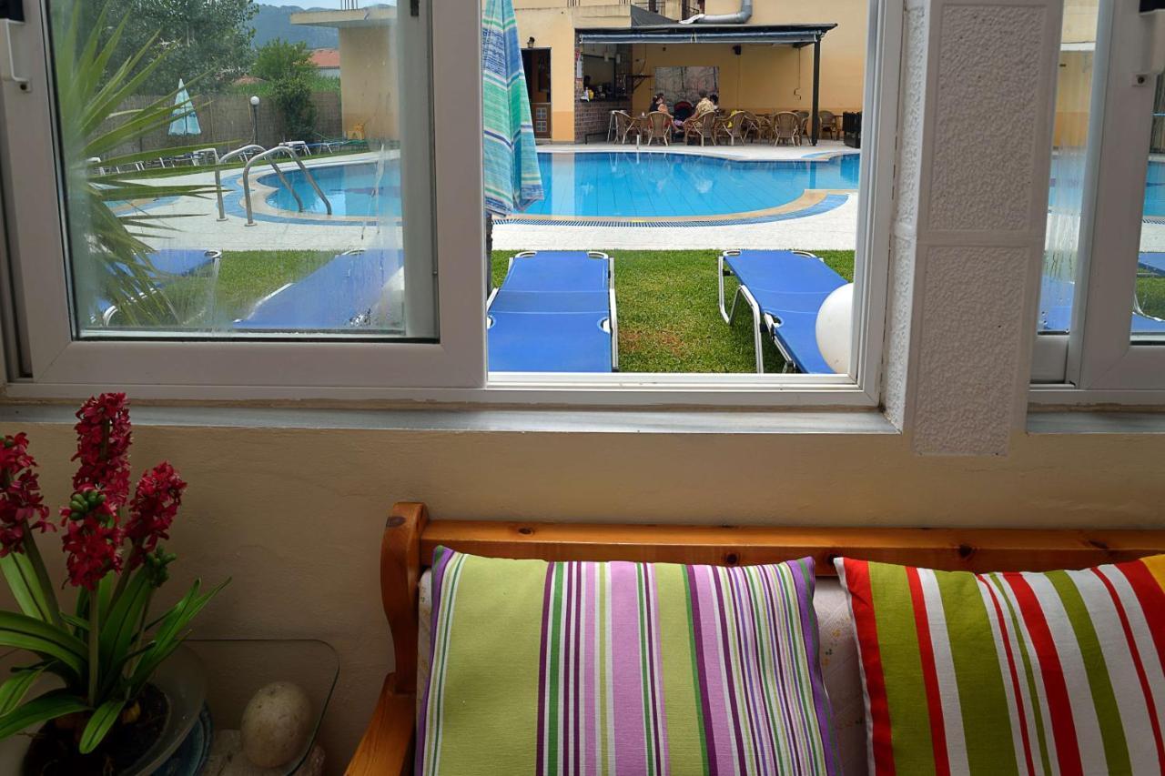 Eleni Apartments Roda  Pokój zdjęcie